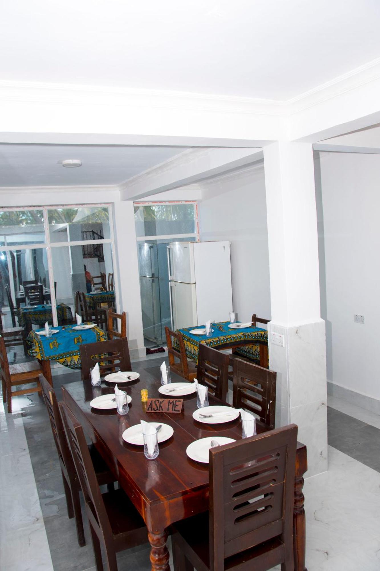 Mambo Hotel